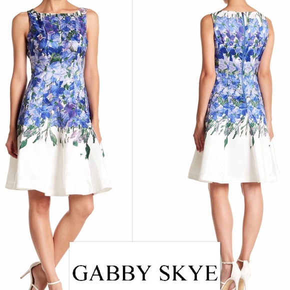 Gabby Skye floral dress - Picture 1 of 3